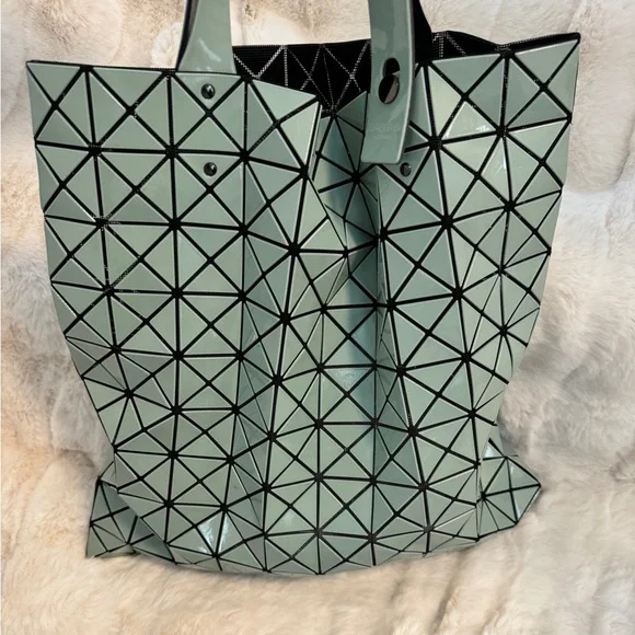 BAO BAO ISSEY MIYAKE Prism Green Tote Bag - Picture 3 of 13